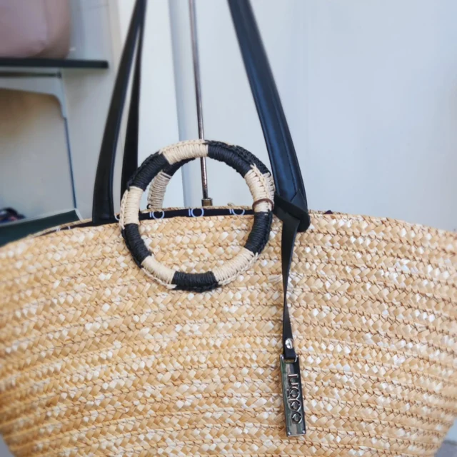 Pintas krepšys Nobo - puikus vasaros garderobo akcentas 😎
.
.
.
#juveltabirzai #summerwear #summerbag  #handbraided #youstyle